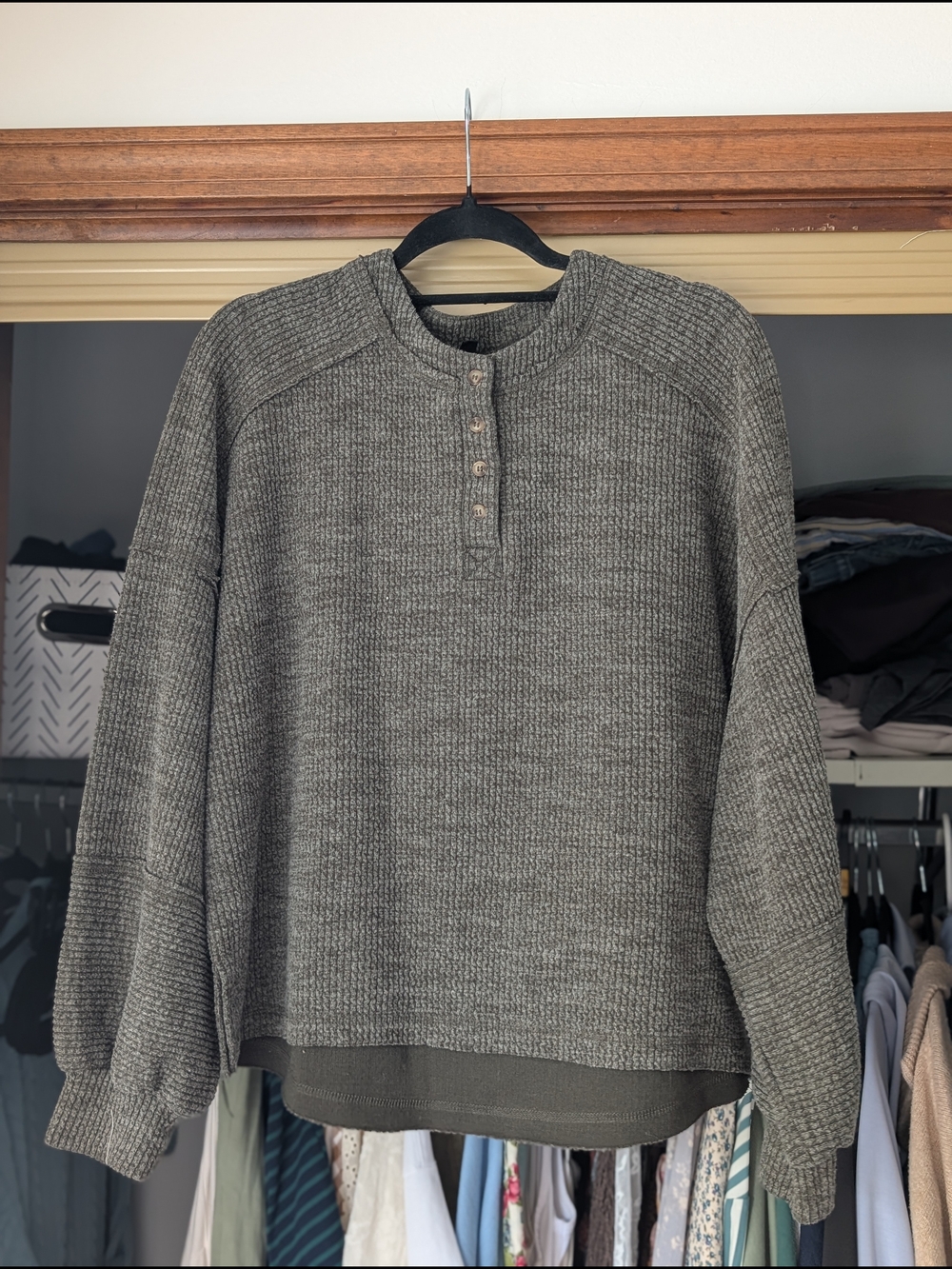 Blu Pepper Hunter Green Henley Knit Pullover